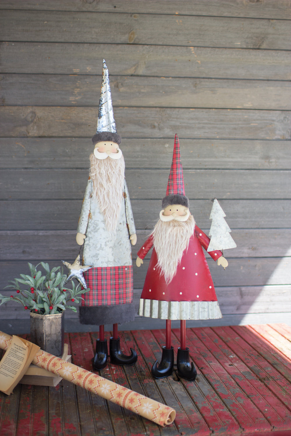 Kalalou Lighting CHE1296  Set Of Two Santas With Beards Home Decor Bronze / Dark