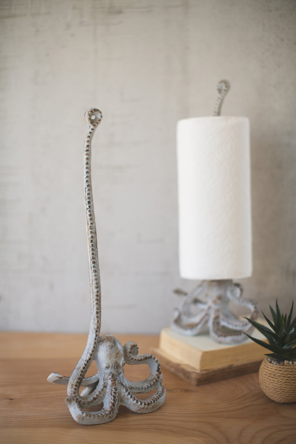 Kalalou Lighting CTM1033  Paper Towel Holder Home Decor Bronze / Dark