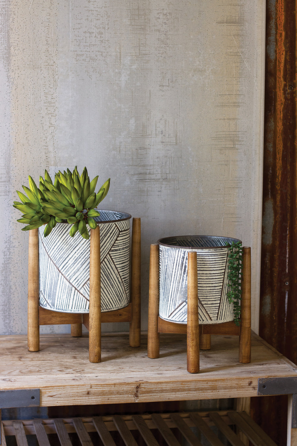 Kalalou Lighting CVY1088  Planter Home Decor Bronze / Dark