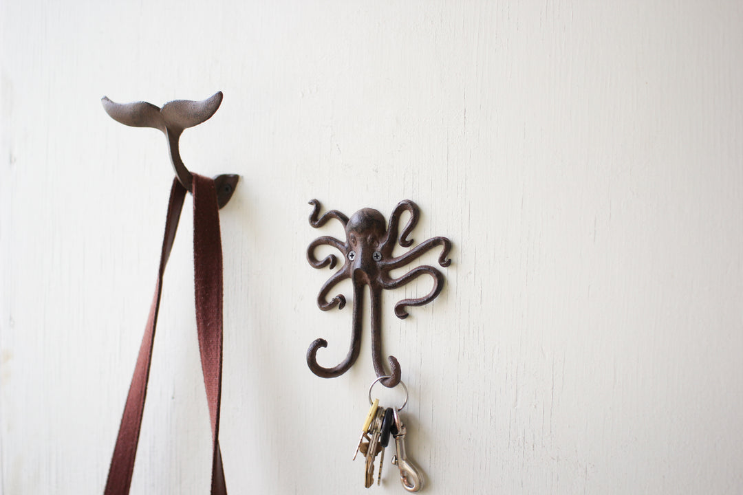 Kalalou Lighting CXX2816  Wall Hook Mirror Bronze / Dark