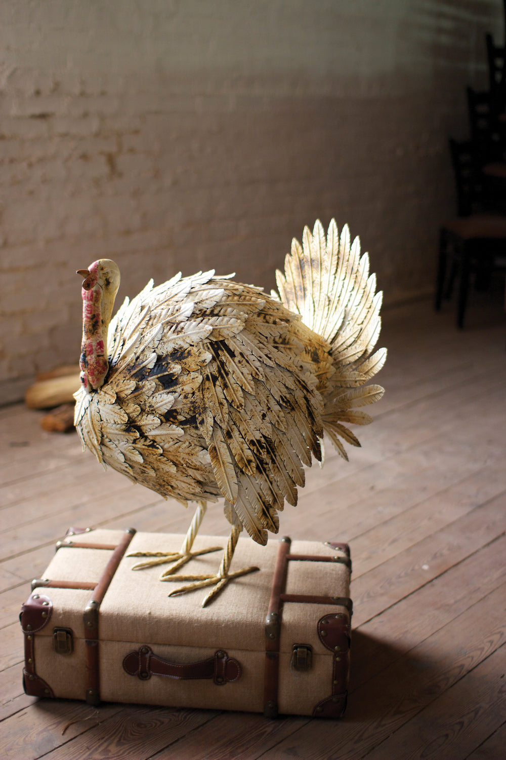 Kalalou Lighting CZG1070  Painted Turkey Home Decor White