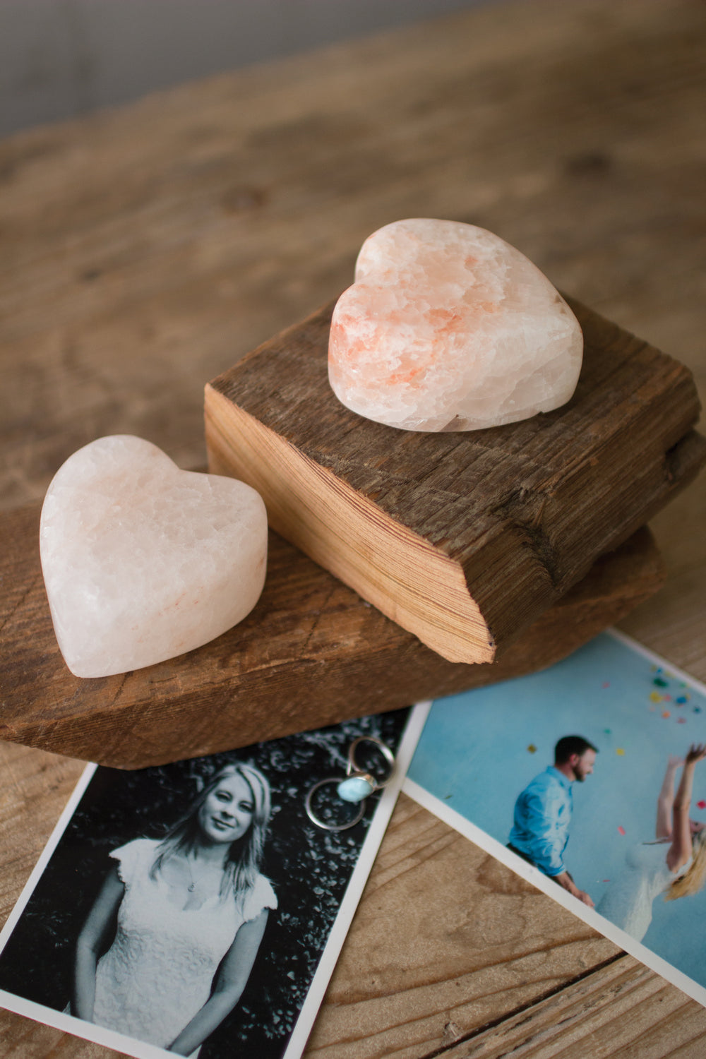 Kalalou Lighting NART1057  Himalayan Salt Heart Home Decor Bronze / Dark