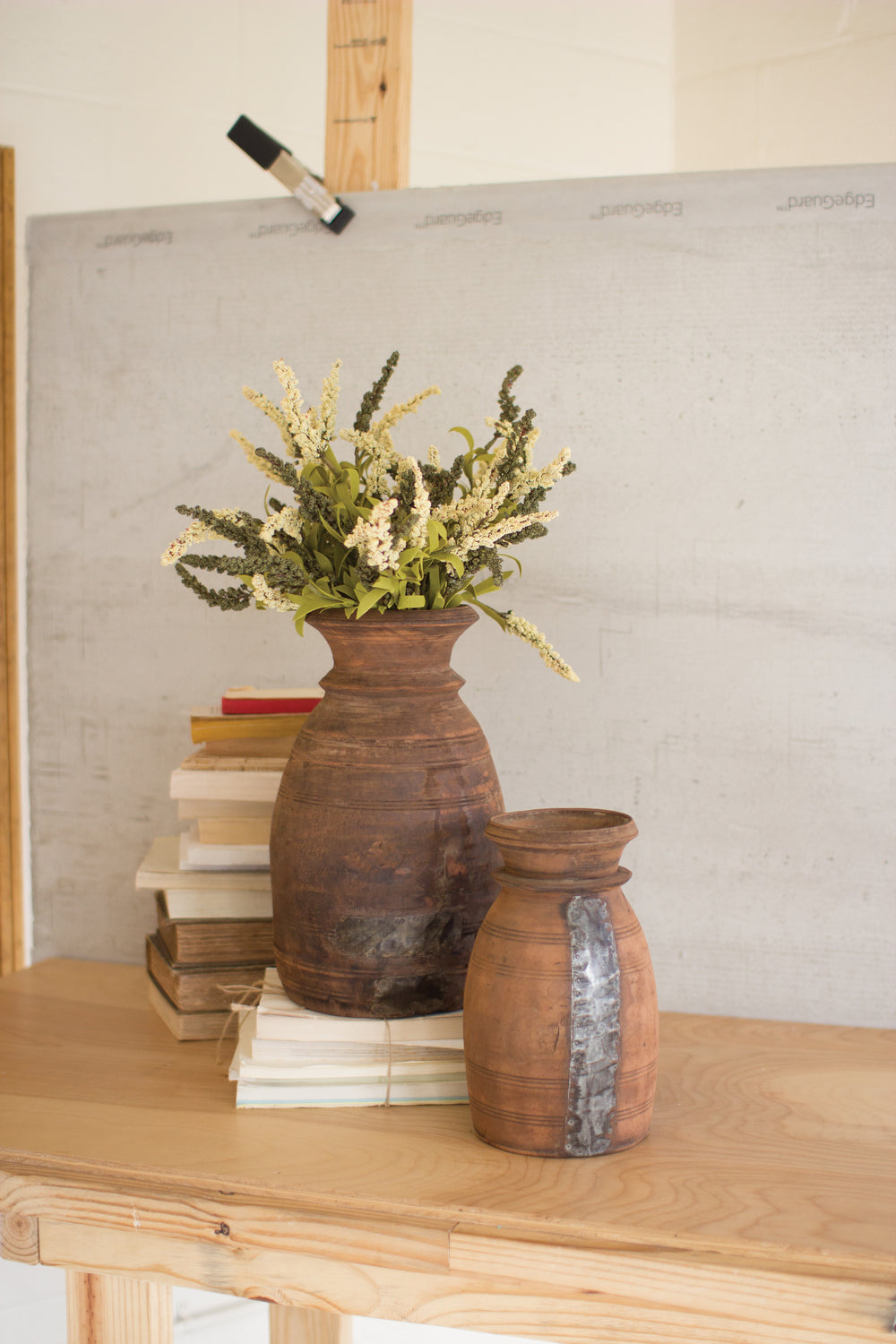 Kalalou Lighting NKK1177  Urn Home Decor Bronze / Dark