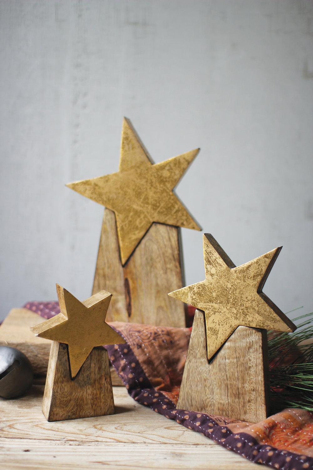 Kalalou Lighting NNV1008  Set Of Three Wooden Star On Base Home Decor Bronze / Dark