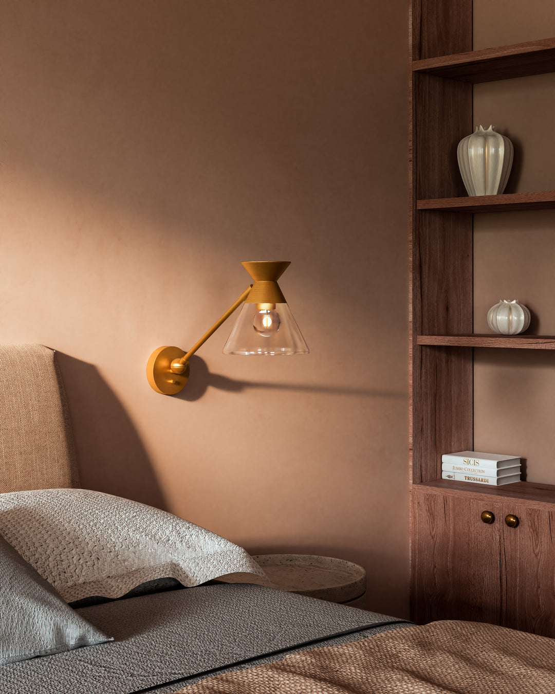 Alora Mood mauer WV521008BGCL Wall Light - Brushed Gold/Clear Glass
