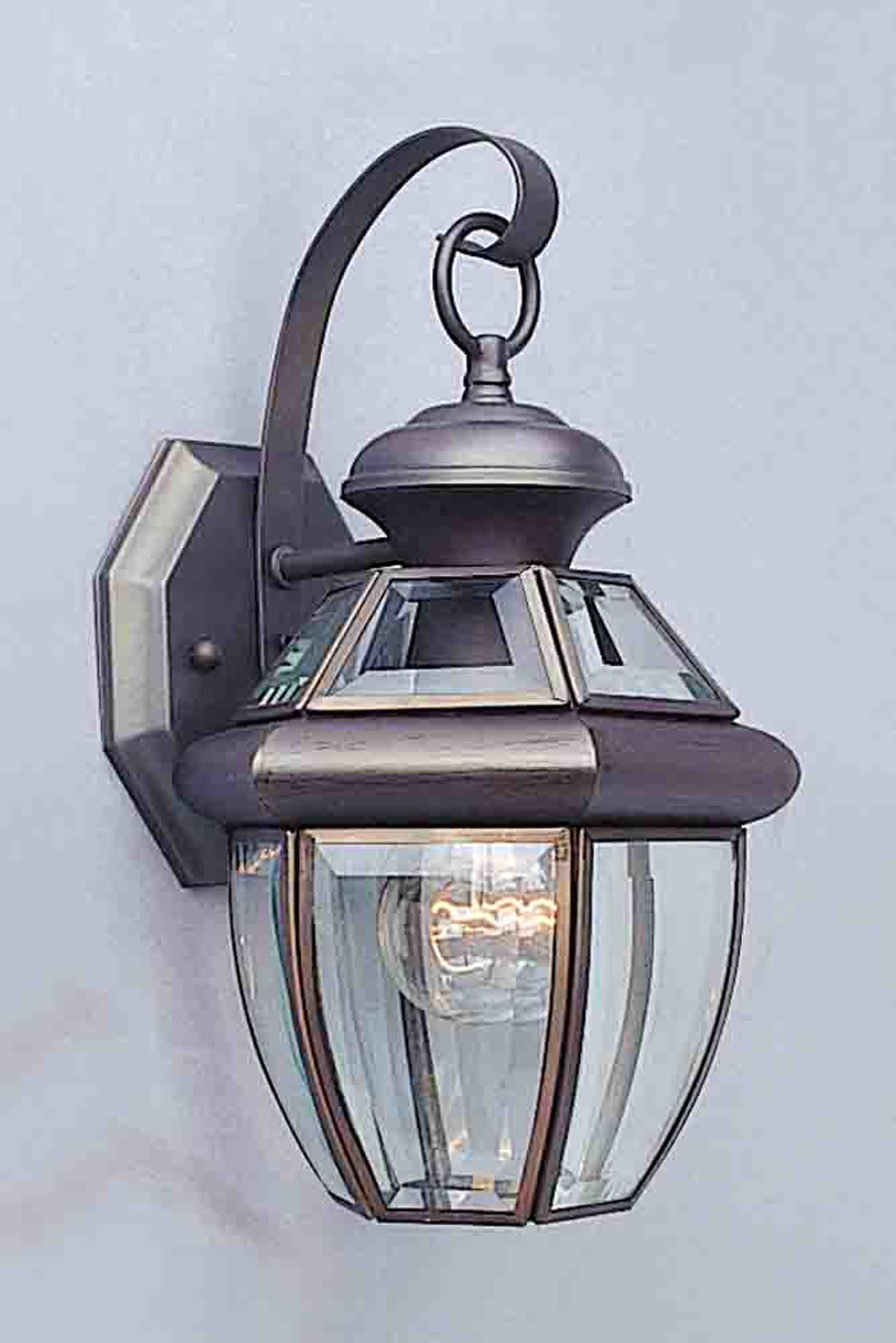 Volume Lighting V9281-79 Outdoor Antique Bronze Outdoor Antique Bronze