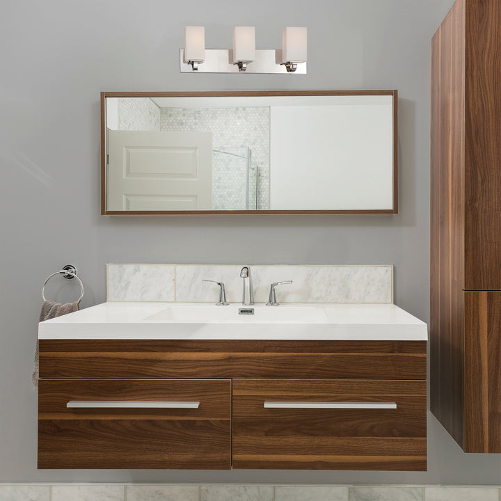 Nuvo Vista 60-5183 Bath Vanity Light 24 in. wide - Polished Nickel