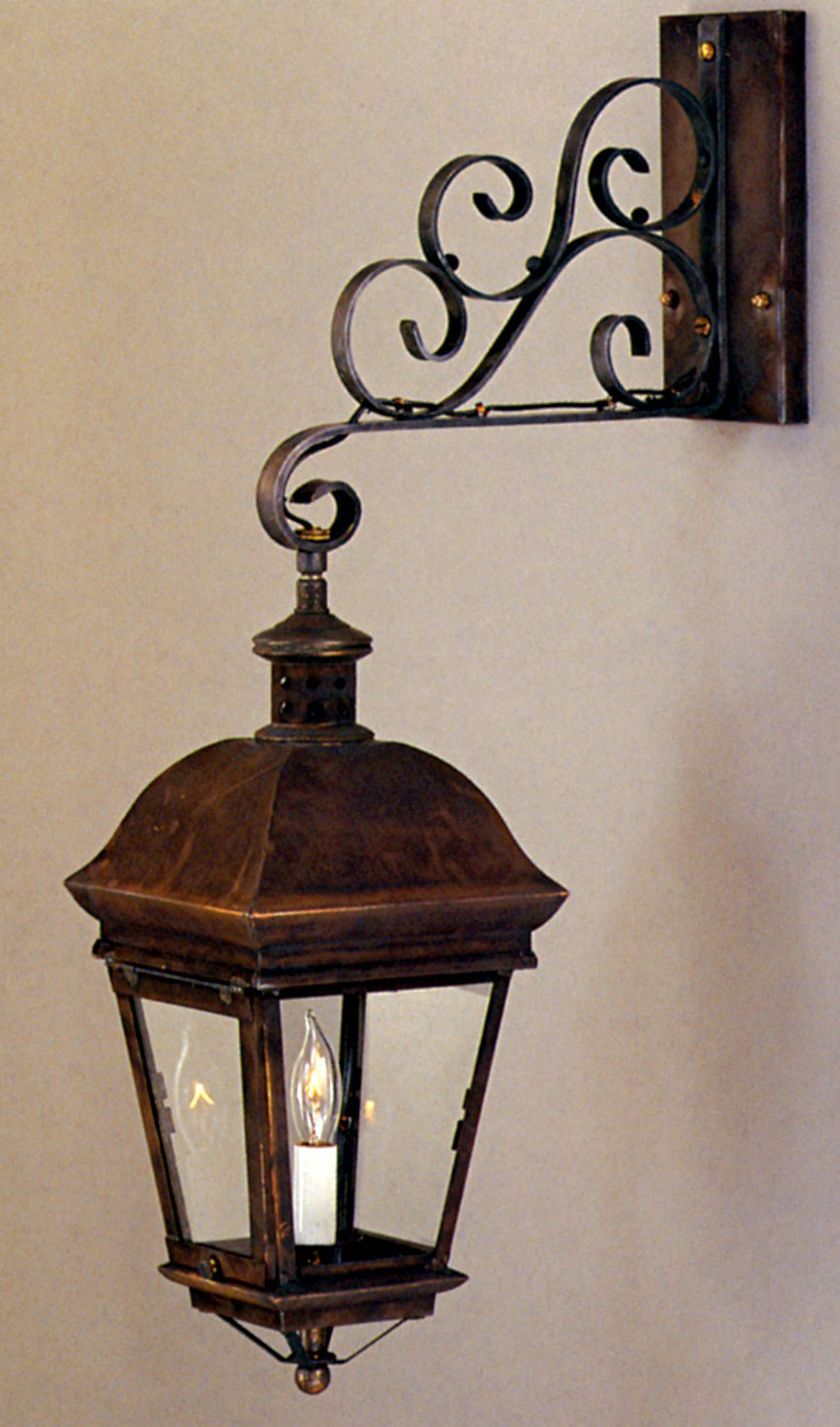 Genie House Lighting 0001BRDB  Scroll Bracket Decor Brass