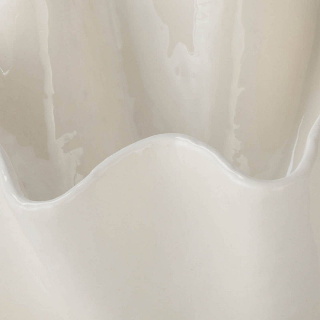 Regina Andrew 20-1269  Ruffle Home Decor Ivory