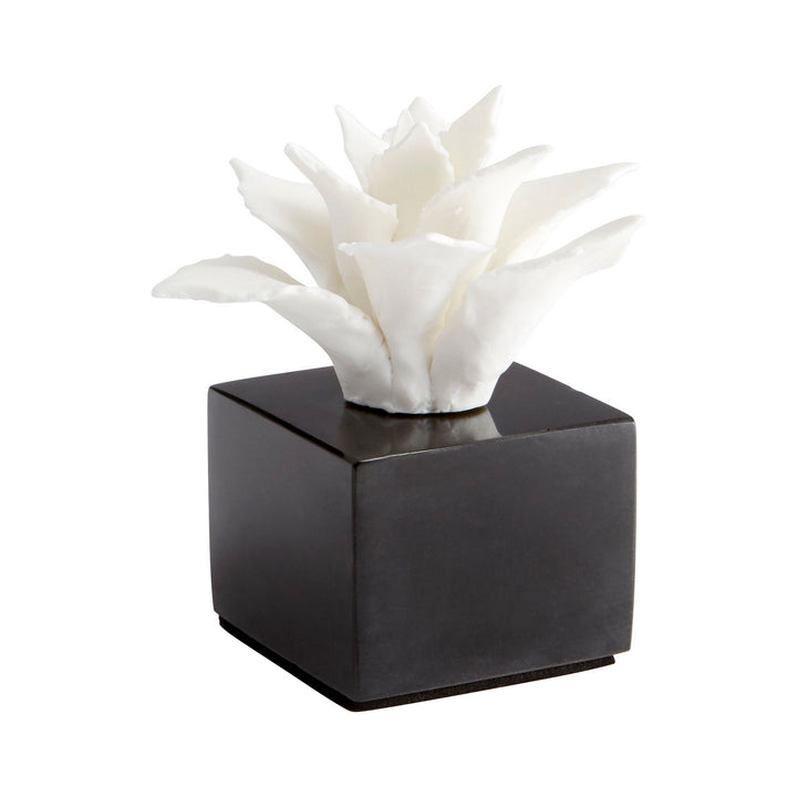 Cyan 10283 Sculptures (Various) - White