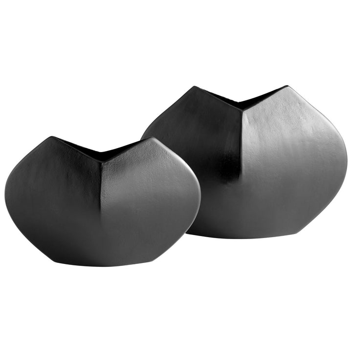 Cyan 10099 Vases & Planters - Bronze