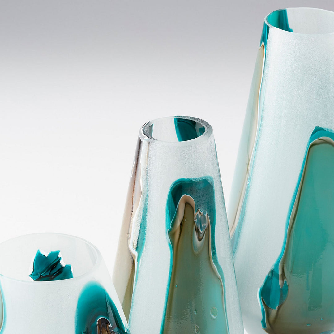 Cyan 10323 Vases & Planters - Green And White