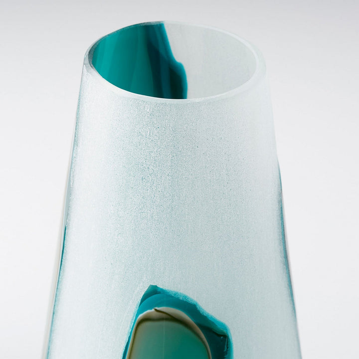 Cyan 10325 Vases & Planters - Green And White