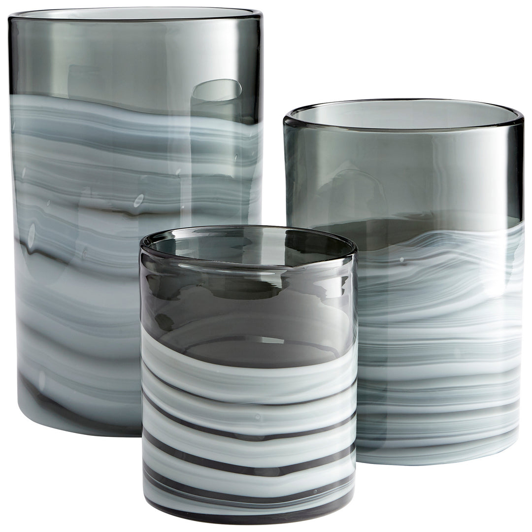 Cyan 10472 Vases & Planters - White And Silver