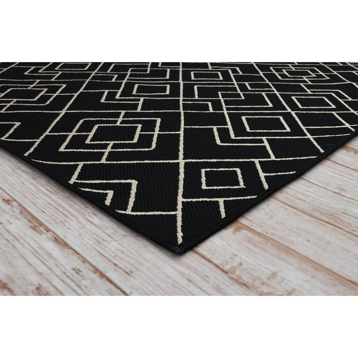 Renwil Lighting RVICX-94764-58  Home Accents - Rugs/Pillows/Blankets Home Decor Black