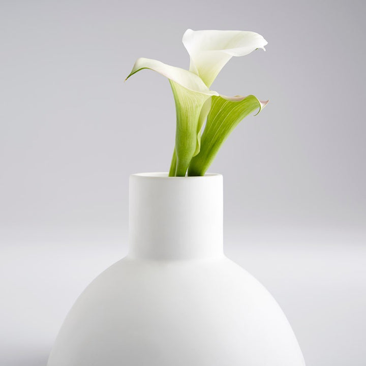 Cyan 10826 Vases & Planters - White