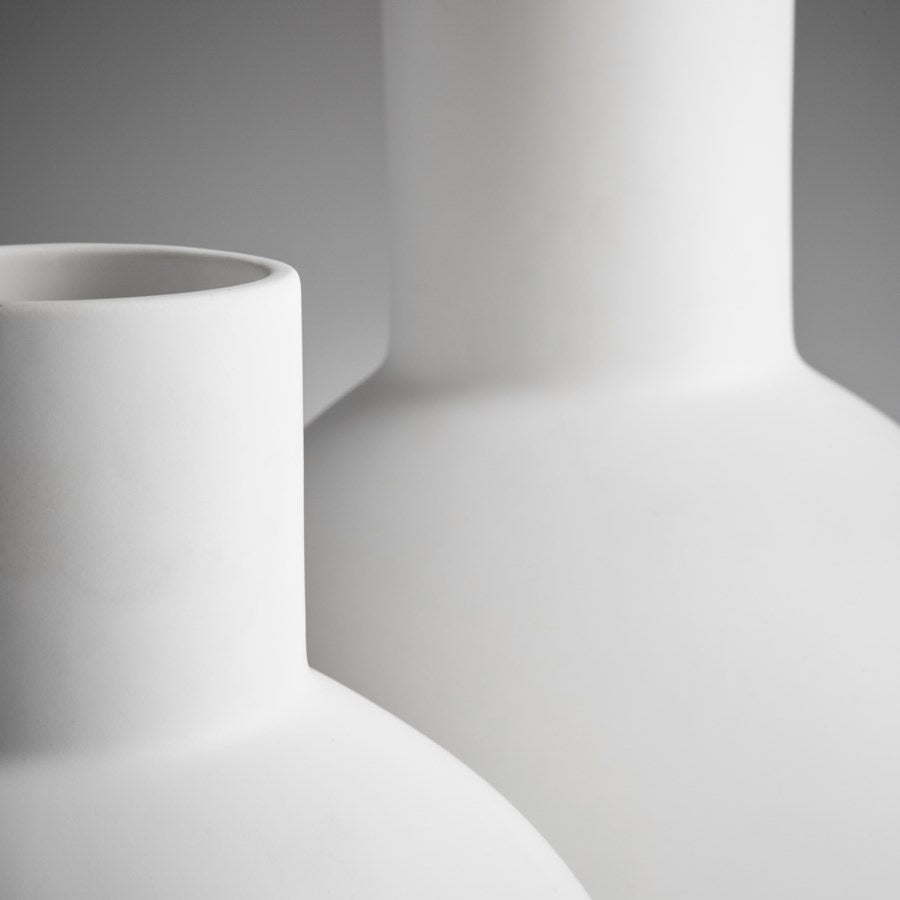 Cyan 10827 Vases & Planters - White