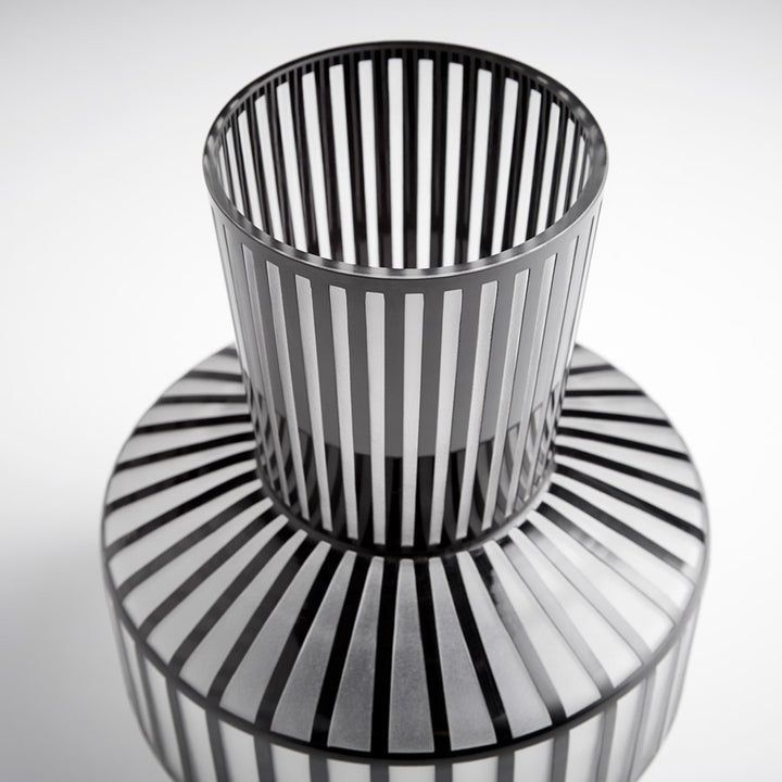 Cyan 10875 Vases & Planters - Black