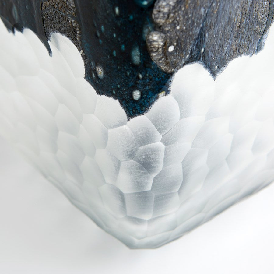 Cyan 10900 Vases & Planters - Blue And White