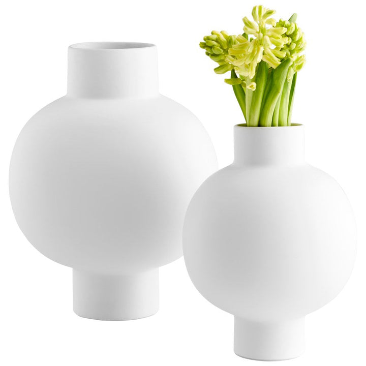 Cyan 10916 Vases & Planters - White