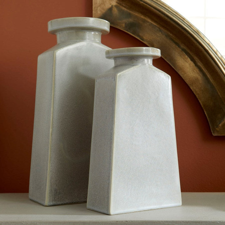 Cyan 10918 Vases & Planters - Oyster Silver