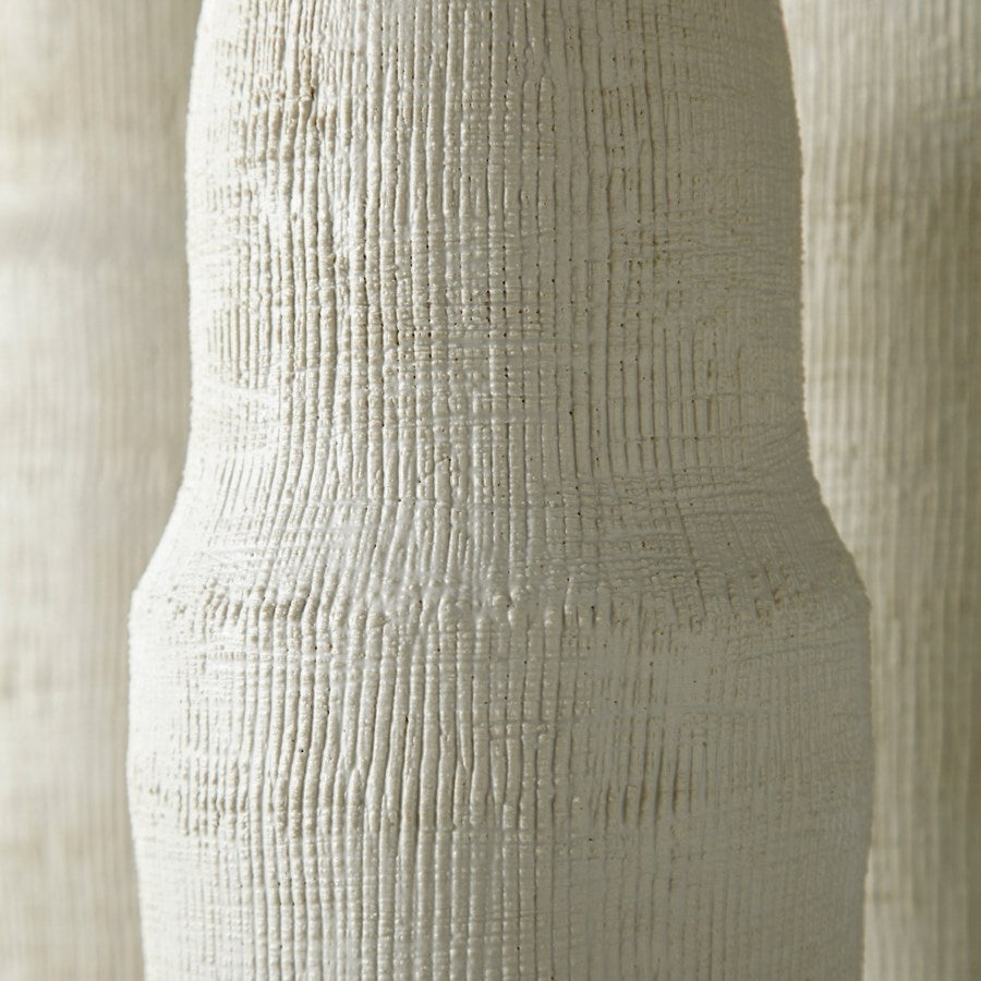 Cyan 10922 Vases & Planters - White