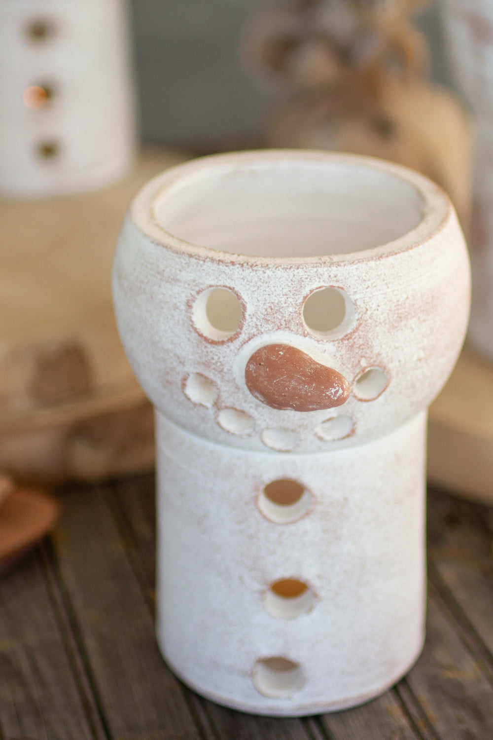 Kalalou Lighting H3962  Clay Snowman Luminary Home Decor White