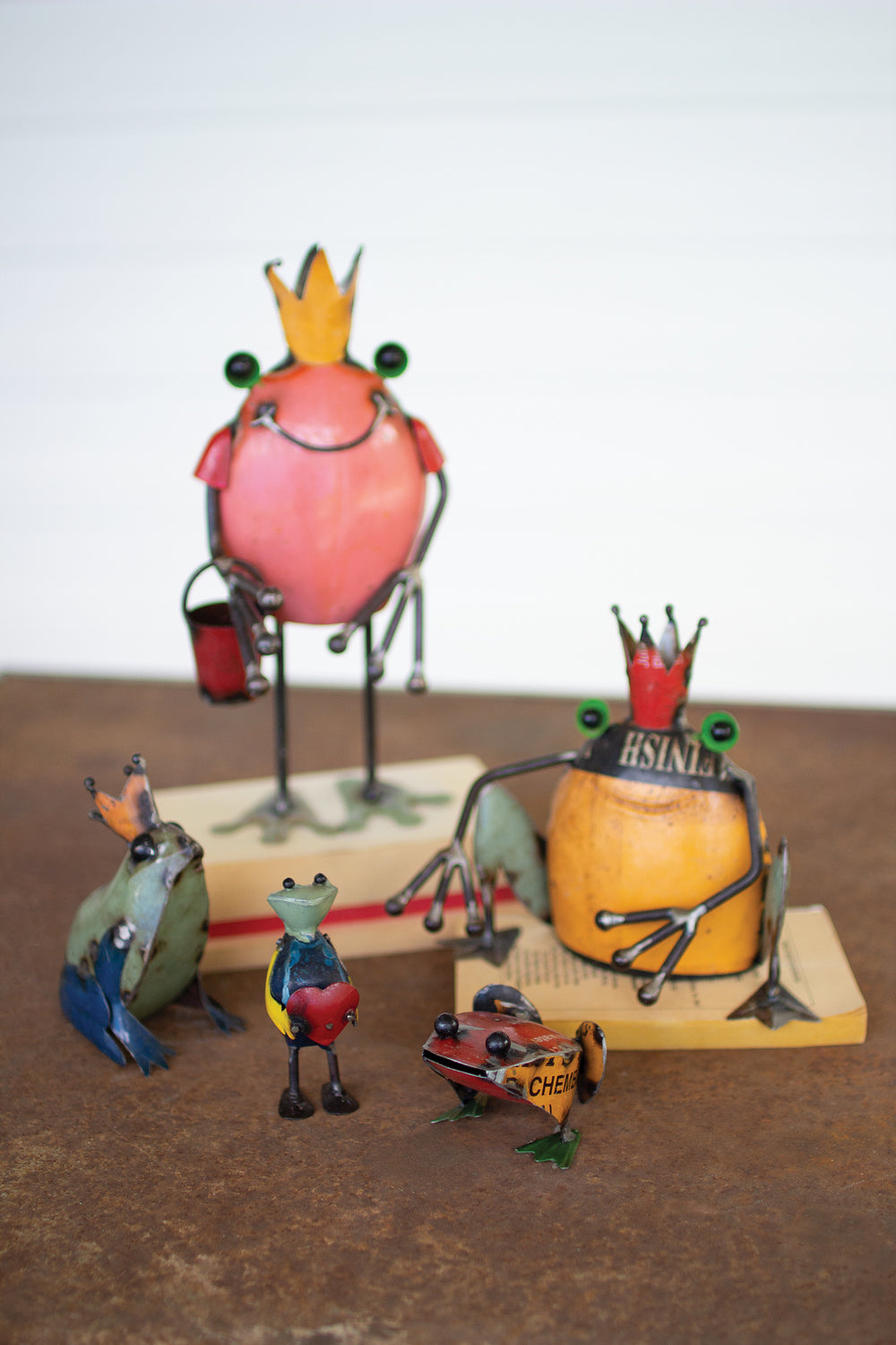 Kalalou Lighting NBA2363  Set Of Five Recycled Frogs Home Decor Bronze / Dark