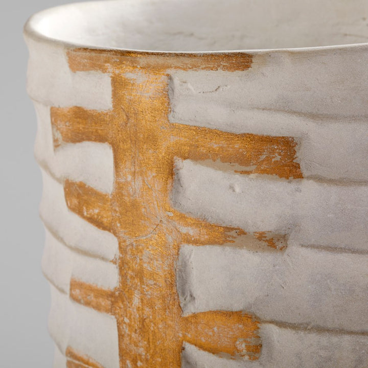 Cyan 10672 Vases & Planters - White And Gold