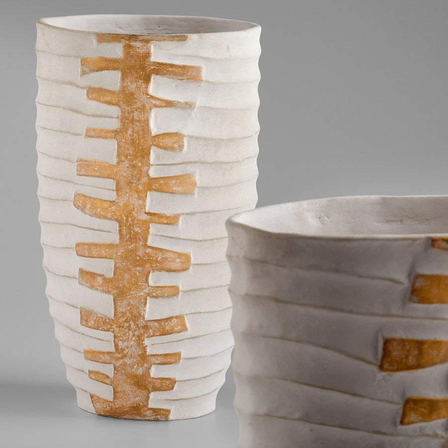 Cyan 10672 Vases & Planters - White And Gold