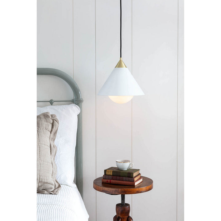 Regina Andrew Hilton 16-1306WTNB Pendant Light - White