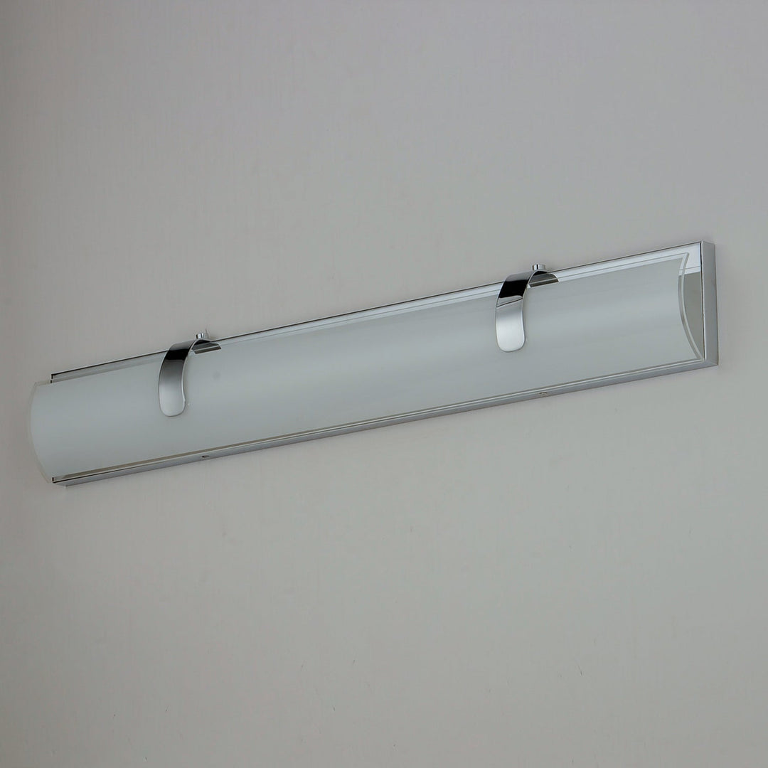 ET2 by Maxim Clutch E25135-92PC Bath Vanity Light 30 in. wide - Polished Chrome