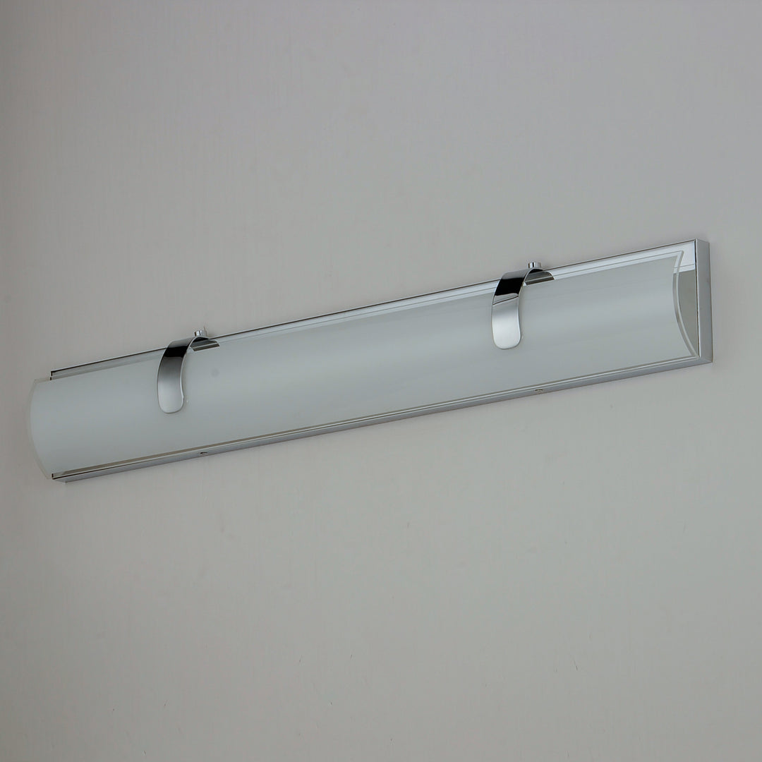 ET2 by Maxim Clutch E25135-92PC Bath Vanity Light 30 in. wide - Polished Chrome
