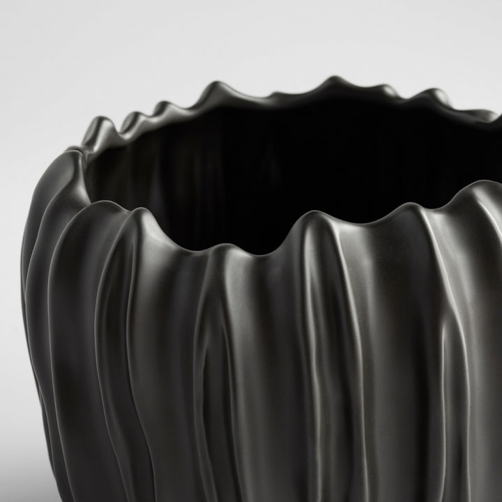 Cyan 11476 Vases & Planters - Black