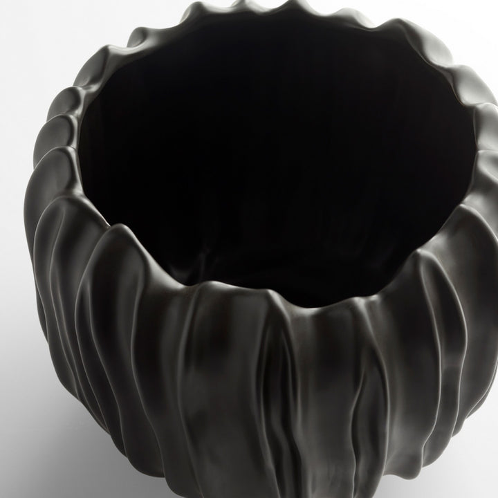 Cyan 11476 Vases & Planters - Black